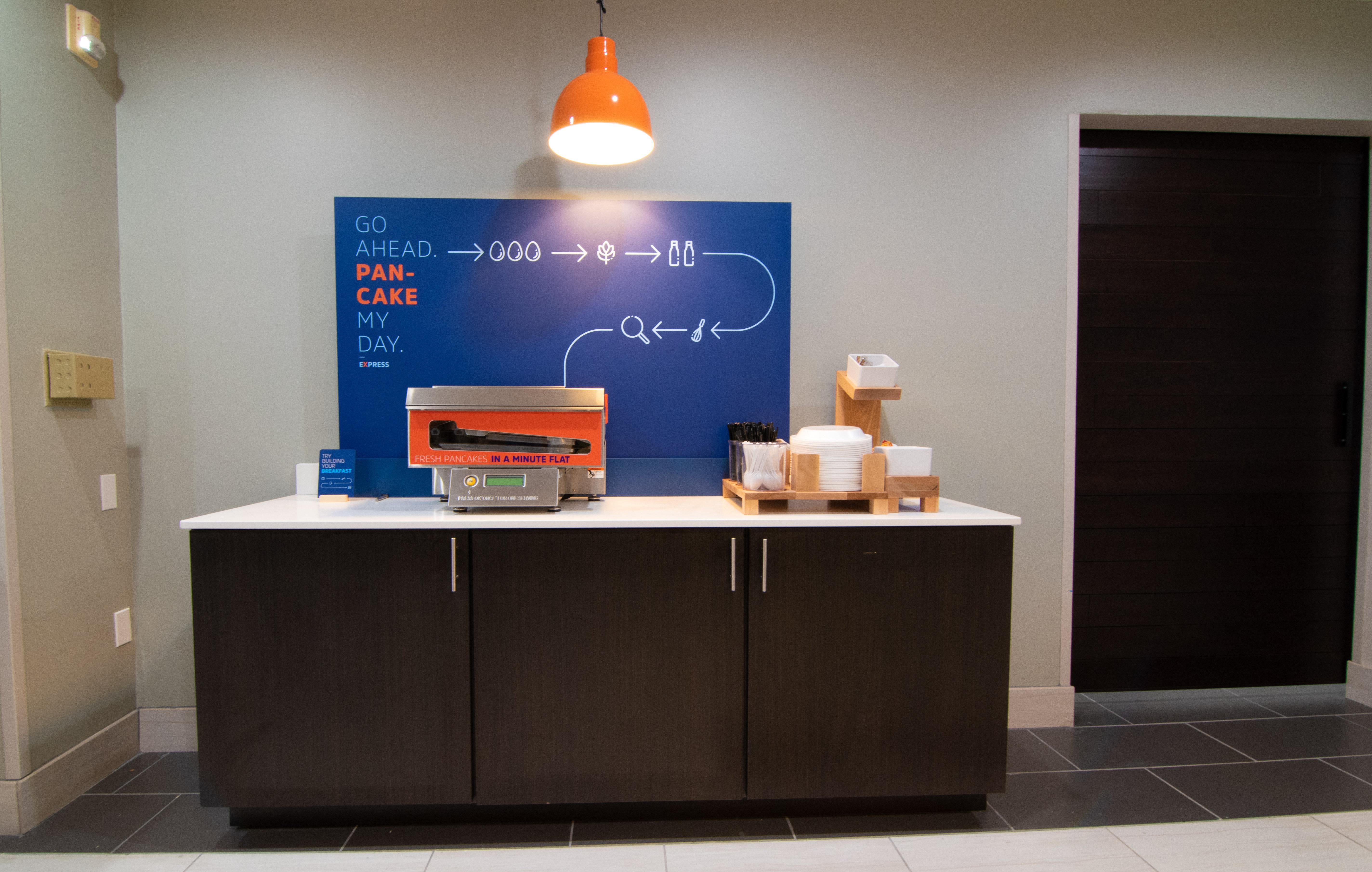 Holiday Inn Express & Suites - Indianapolis Northwest By Ihg Dış mekan fotoğraf